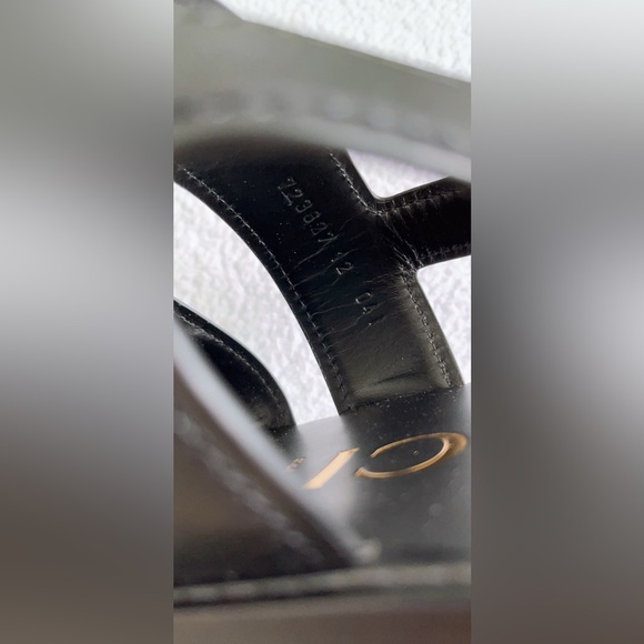 Authentic Gucci Men’s Interlocking G Leather Sandals - Picture 7 of 16